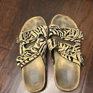 Used animal print slide sandals